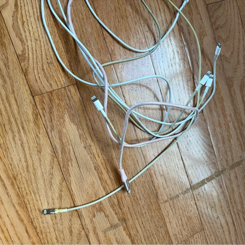 7 Charging Cables